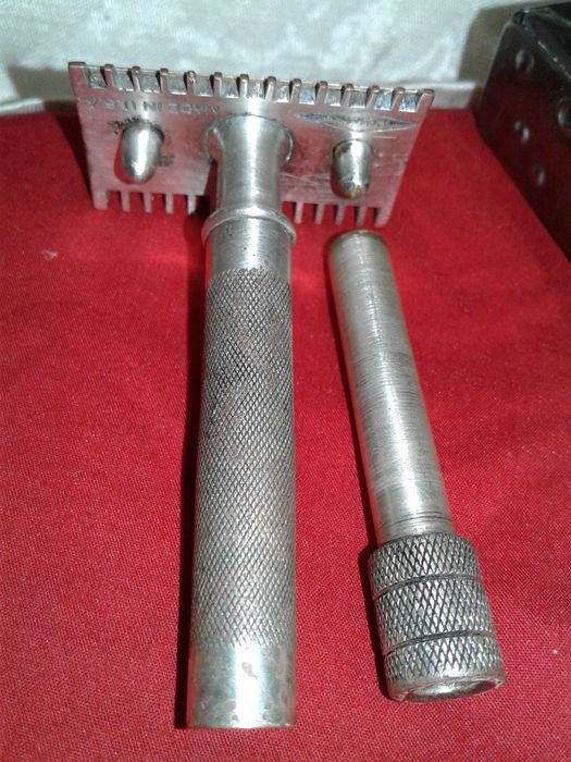 Бритвенный станок с войны Gillette USA 1943 находка  блиндаж Вермахт