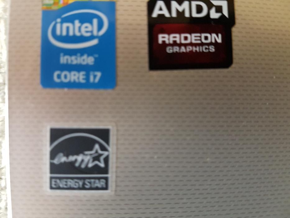 laptop toshiba Satellite L70-B-132