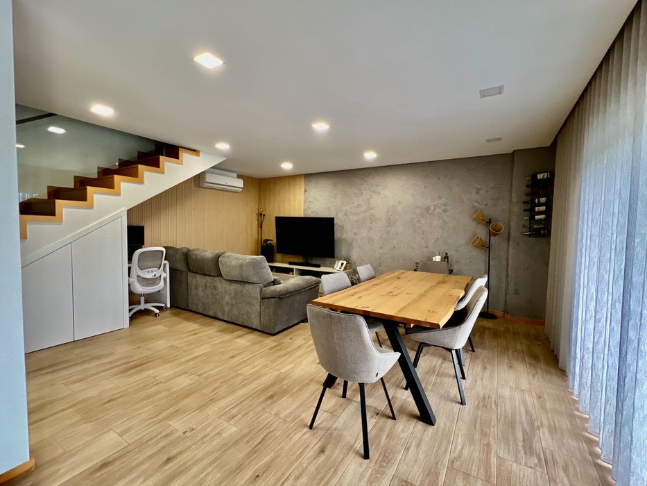 T2 Duplex com 137m2 no Parque da cidade de Paredes