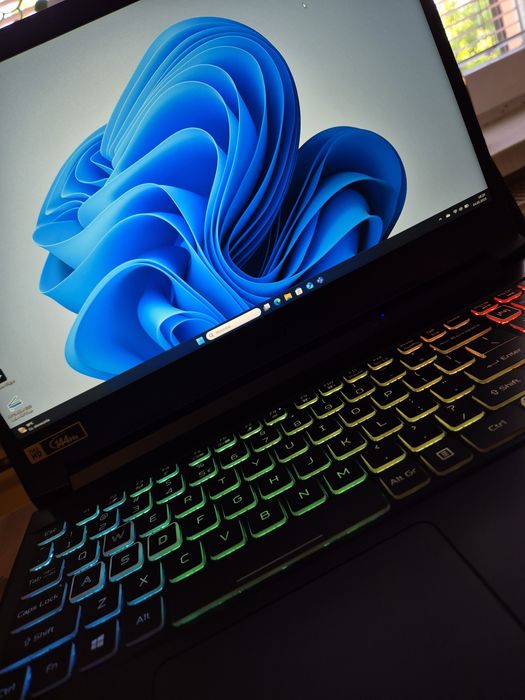 Sprzedam laptop gamingowy ACER Nitro 5 w bardzo dobrym stanie