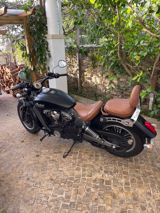 Moto Indian Scout