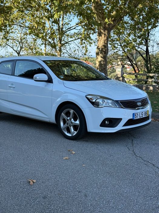 Kia Ceed 1.6CRDI Nacional — photo 2