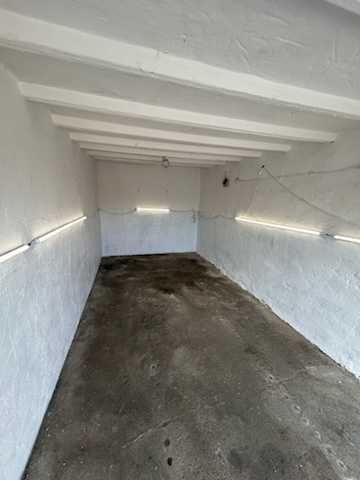 do wynajęcia garaż ul. Jałowcowa, możliwość ładowania auta elektryczne