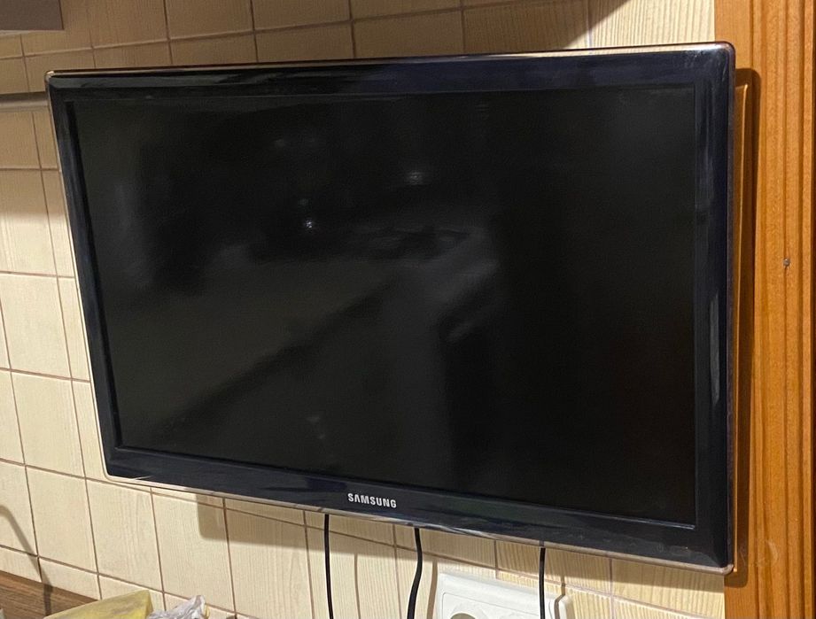 Продам телевизор Samsung 22”