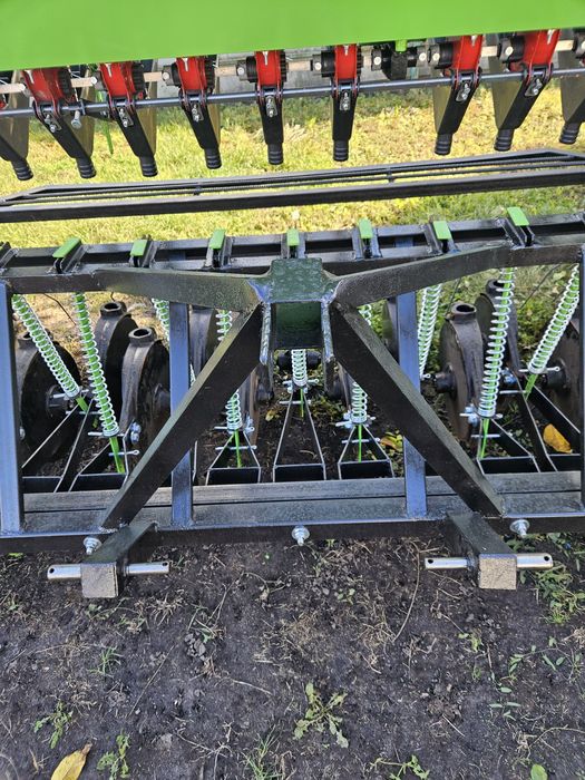 Сівалка на 13 сошників