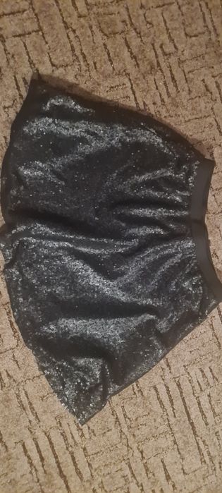 Spódnica czarna cekiny roz.38 Reserved