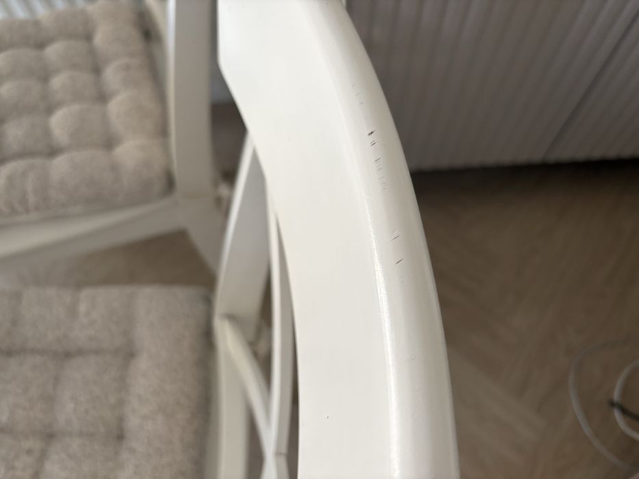 Stół biały okrągły i krzesła z ikea sprzedam