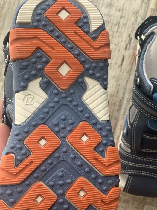 Босоніжки , сандалі Bobbi shoes для хлопчика 27 розміру