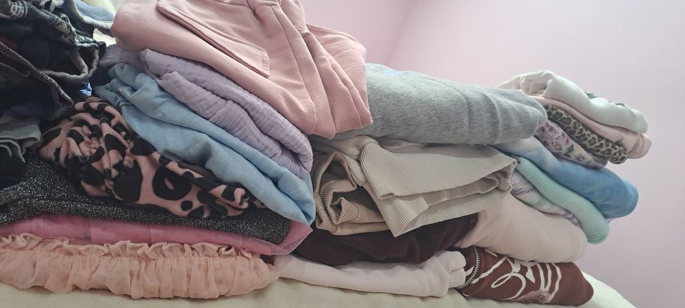 Paczka ciuchów rozmiar 152