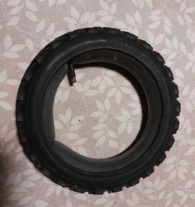 Pneu 12 + câmara de ar