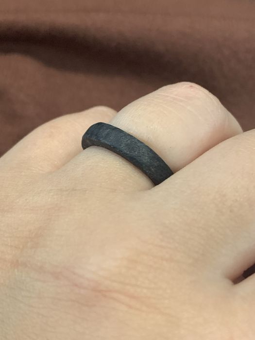 Anel de Madeira Feito à Mão e à Medida