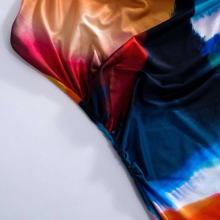 Летнее облегающее платье