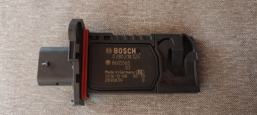Przepływomierz Powietrza MAF BOSCH BMW B48 B58 N63 / 0280218324 OE 8605565