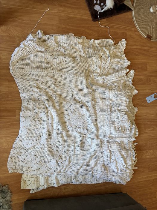 Cortinas, colcha e capas de almofada em renda