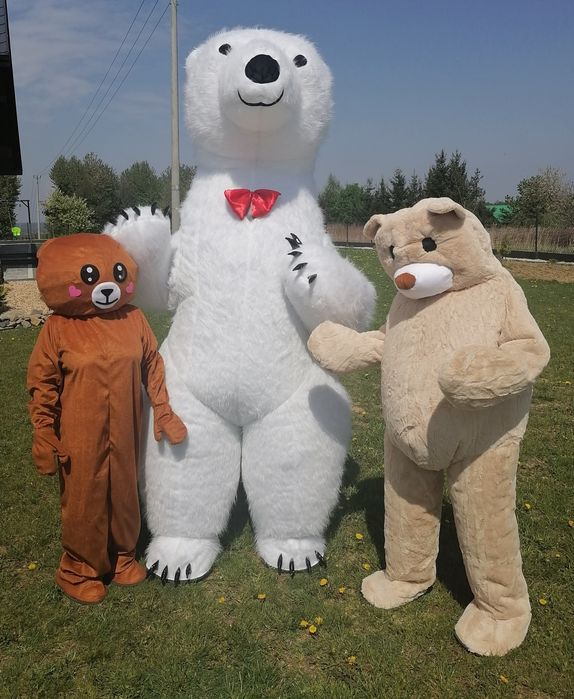 Miś duży biały oraz mniejsze misie