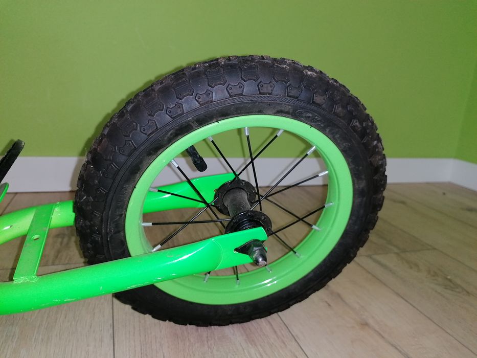 Самокат, надувні колеса 12х2,125