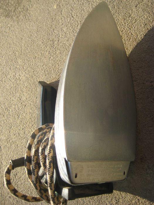 Утюг електричний