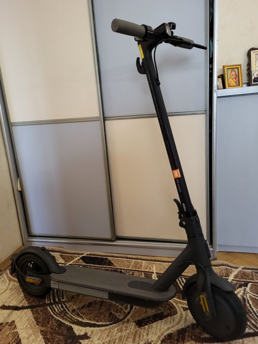 Електросамокат Xiaomi Mi Electric Scooter 1s