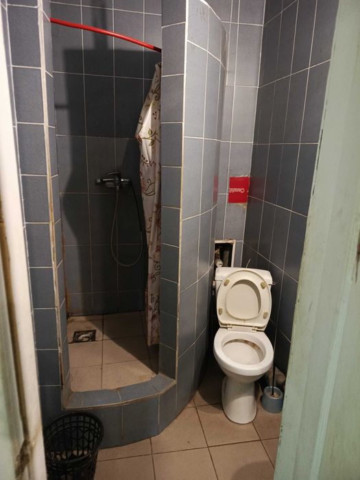 Продаю 5 комнатную квартиру в центре пгт Таирово.