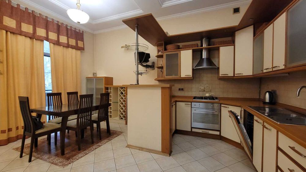 Оренда 3 кім.квартири вул.С.Крушельницької ЦЕНТР