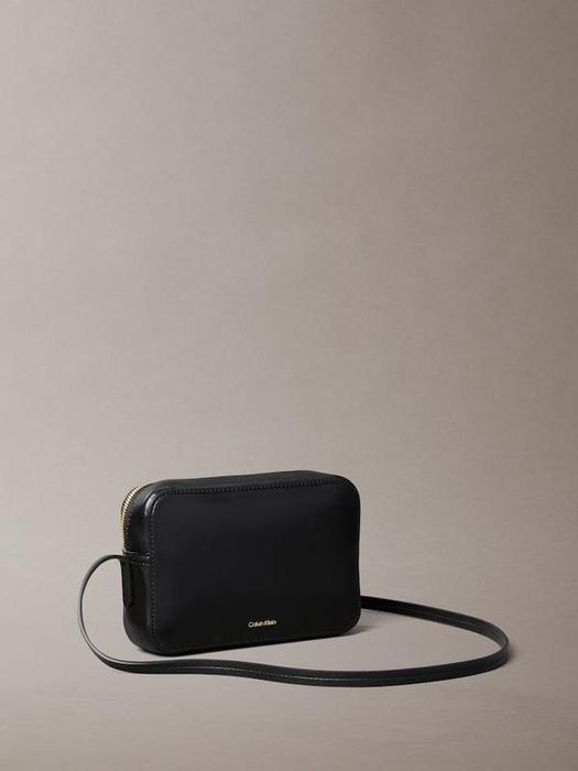 Сумка Крос-боді Calvin Klein Monogram Logo Hardware Camera Bag