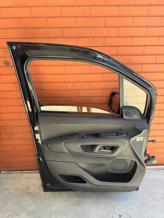 Porta frente direita Citroen Berlingo / Peugeot Partner k9 2022