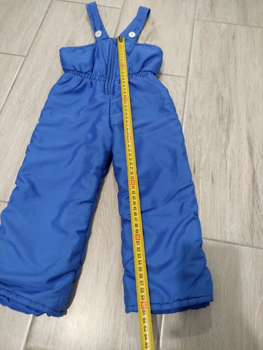 Продам комбинезоны зимние на рост 86