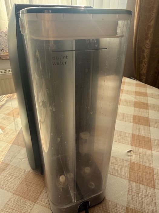 Dystrybutor wody oczyszczonej i zmineralizowanej