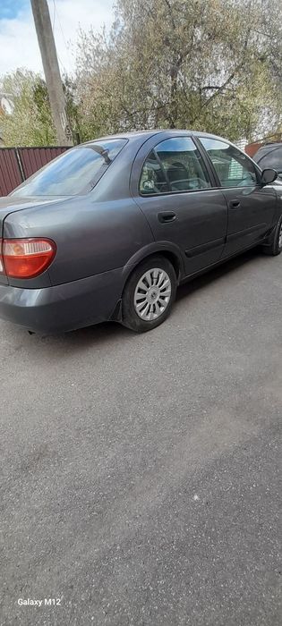 Альмера ниссан 2004р. 1,5 дці. Економне, кондюк  робить.