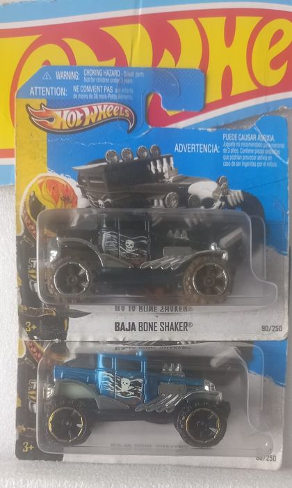 Conjunto 2  Baja bone shaker hot wheels