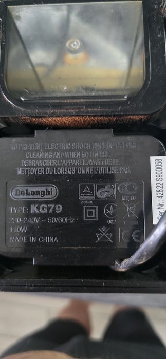 Sprzedam ekspres kołowy  i młynek do kawy delonghi
