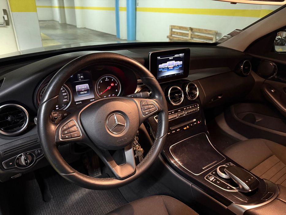 Carrinha Mercedes Benz