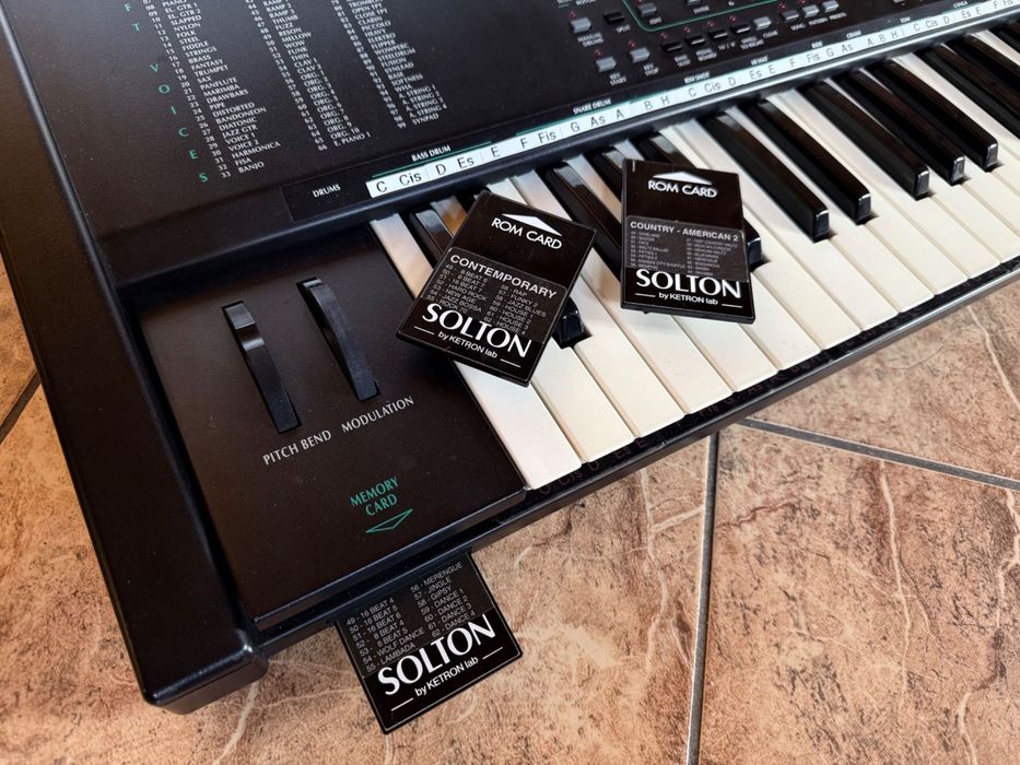 Keyboard organy Solton MS5 case podnutnik karty pamięci