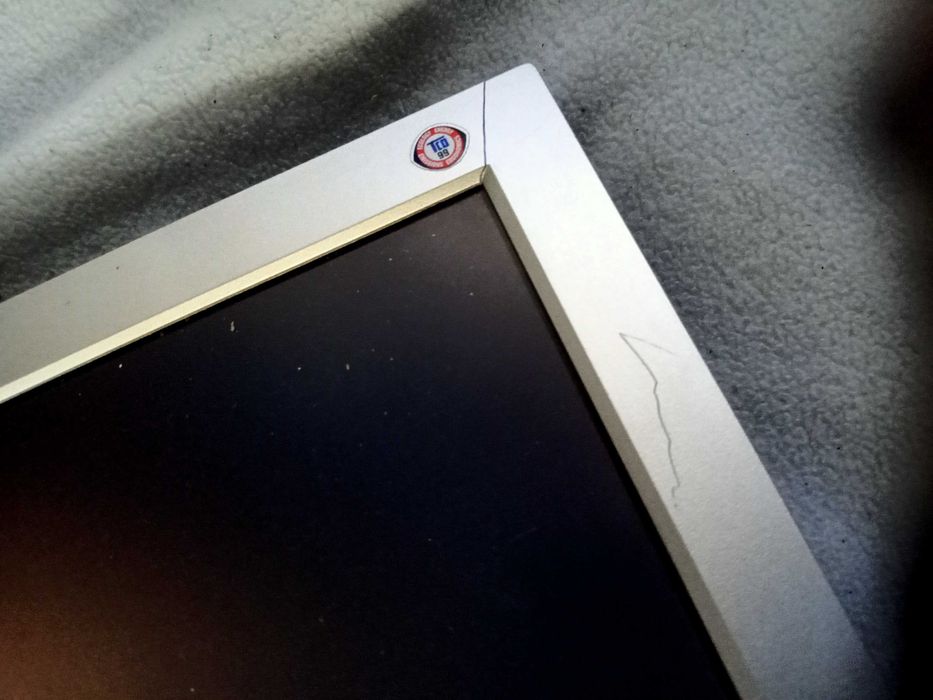 Monitor LG z kablem 17 cali