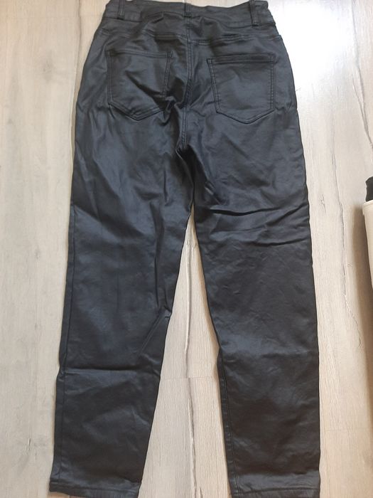 Spodnie ekoskora m/l