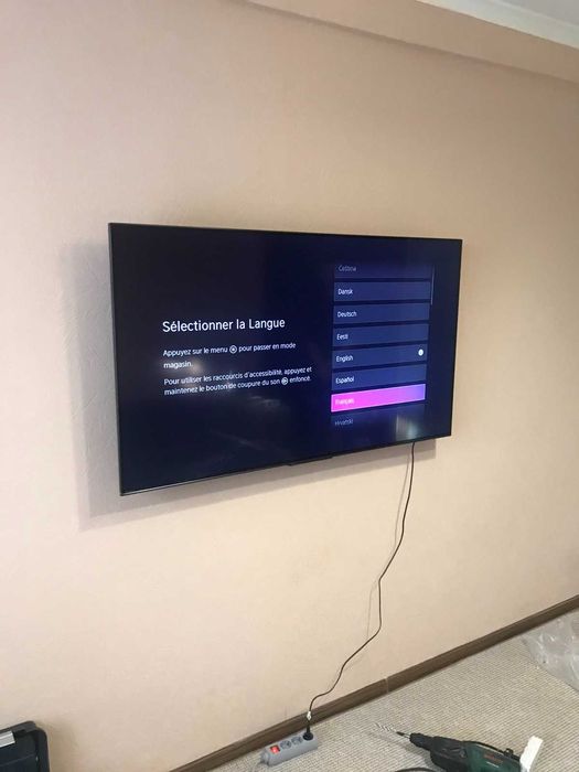 Установка телевізора на стіну Подвес телевизора 32 50 55 65 75 дюймов