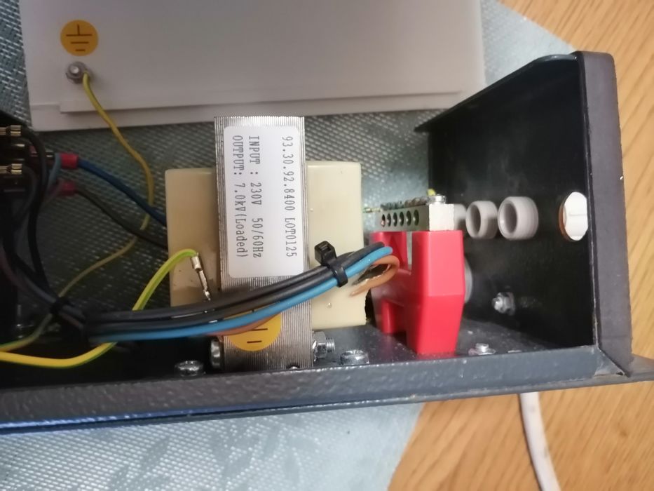 Skrzynka z transformatorem