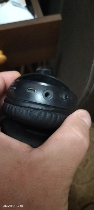 Продам блютуз наушники в отличном состоянии Gelius