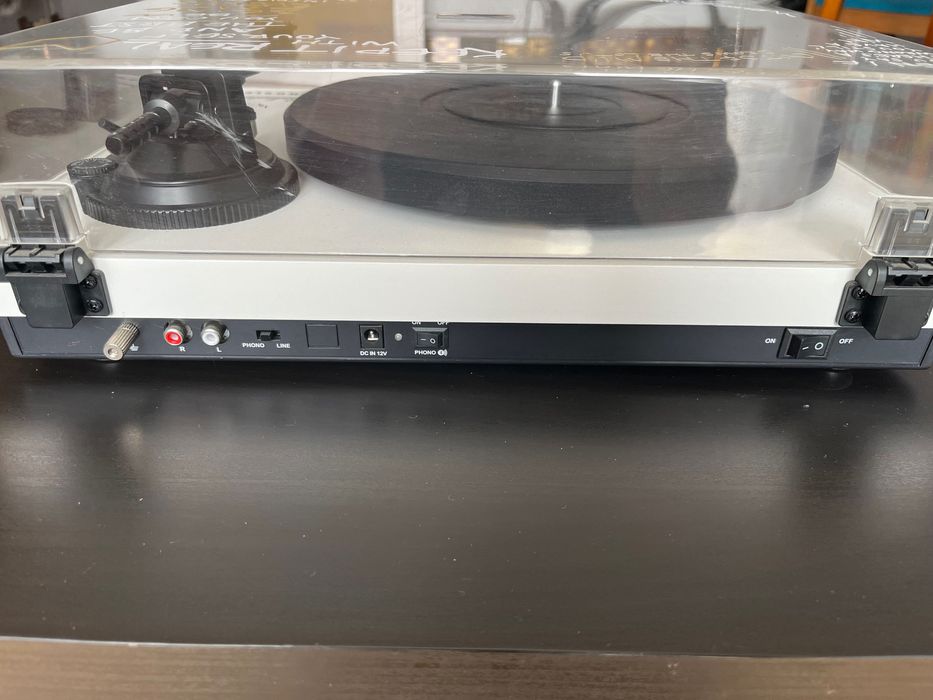 Odtwarzacz gramofonowy Crosley x Ballantines