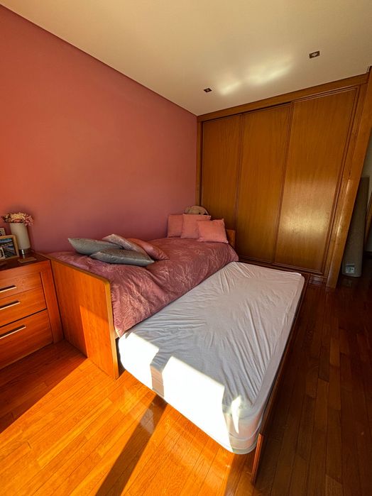 Cama de solteiro extensível para casal