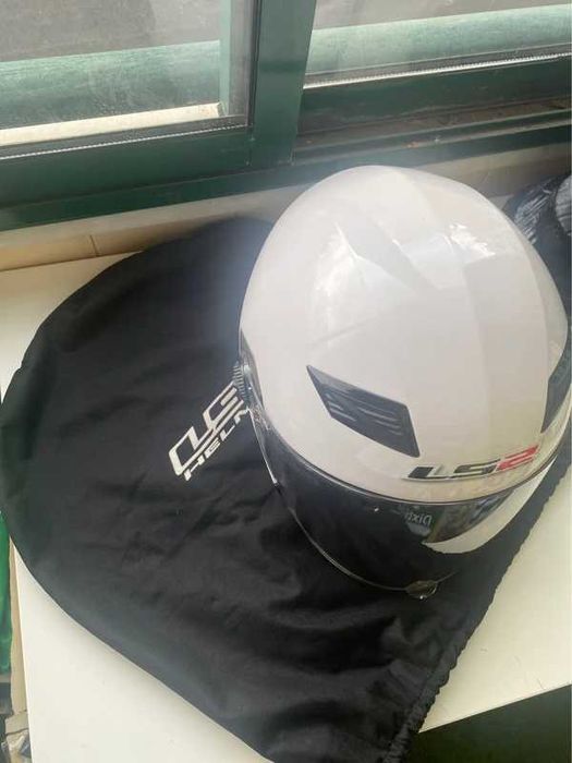Capacete LS2 Branco Jet