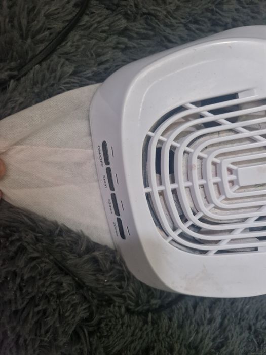 Pochłaniacz pyłu do paznokci