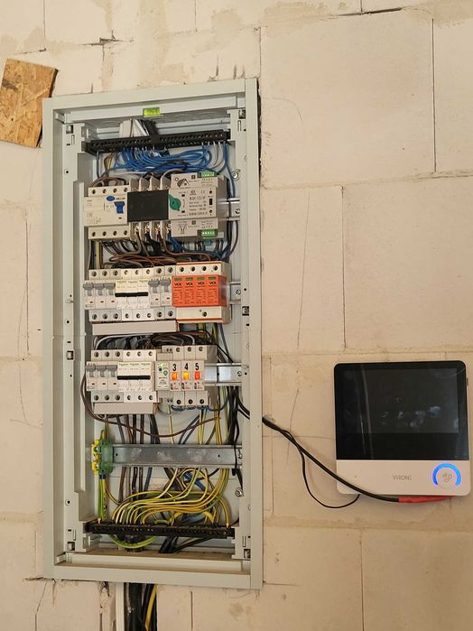 Dom oraz 35a działka z nowym garażem. Cicha spokojna okolica.