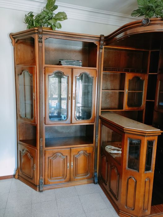 Bar/garrafeira de madeira