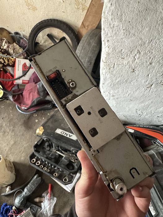 Продам магнітолу JVC KD-X100