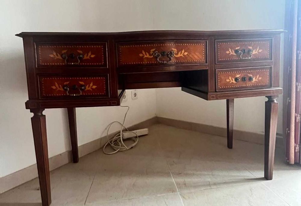 Quarto de Estilo  antigo completo