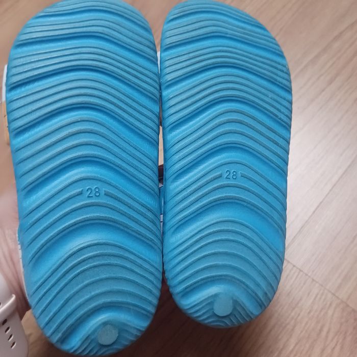 Sandały piankowe basenowe dziecięce r. 28