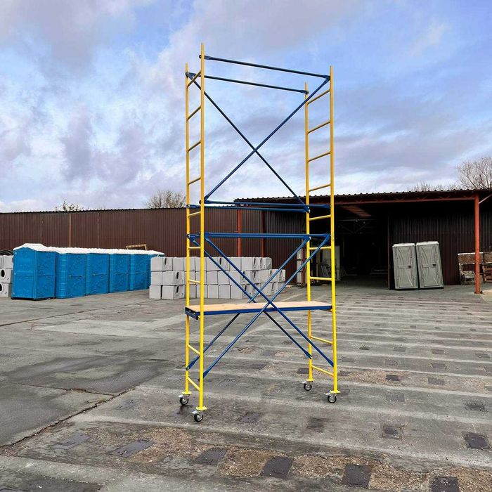 Вишка тура 1.2х2 м, помости, легкі та міцні риштування 42 мм діаметр