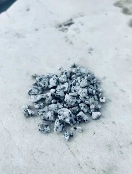 Grys Granitowy Dalmatyńczyk 2-8 mm 8-16, 16-22 Kamień Worki Akwarium