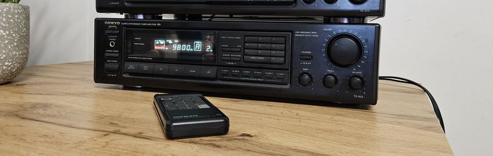 Amplituner Onkyo TX-903 z pilotem